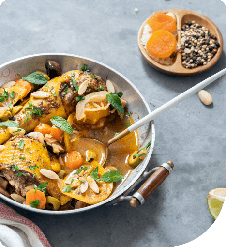 Poulet au citron dans un plat